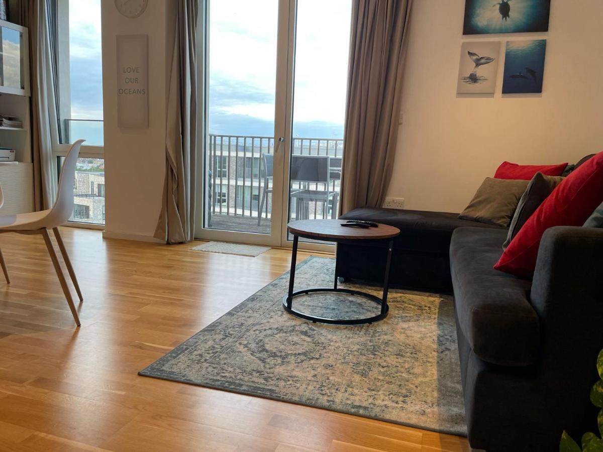 Luxury En-Suite Room Olympic Village In Shared Apartment Londyn Zewnętrze zdjęcie